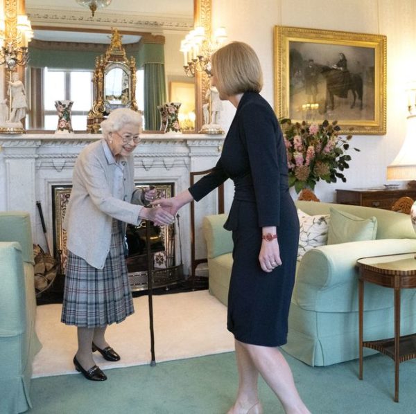 Queen greets her last Prime Minister