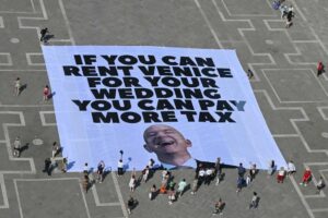 bezos protest