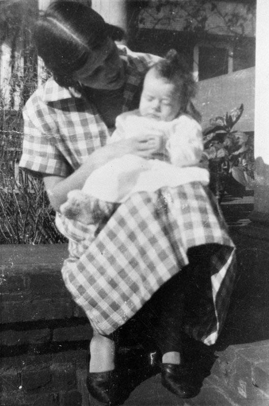 Mother Lillian and infant Jimmy Carter