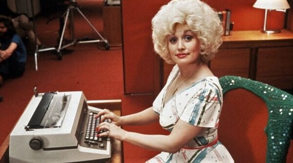 dolly 9 to 5